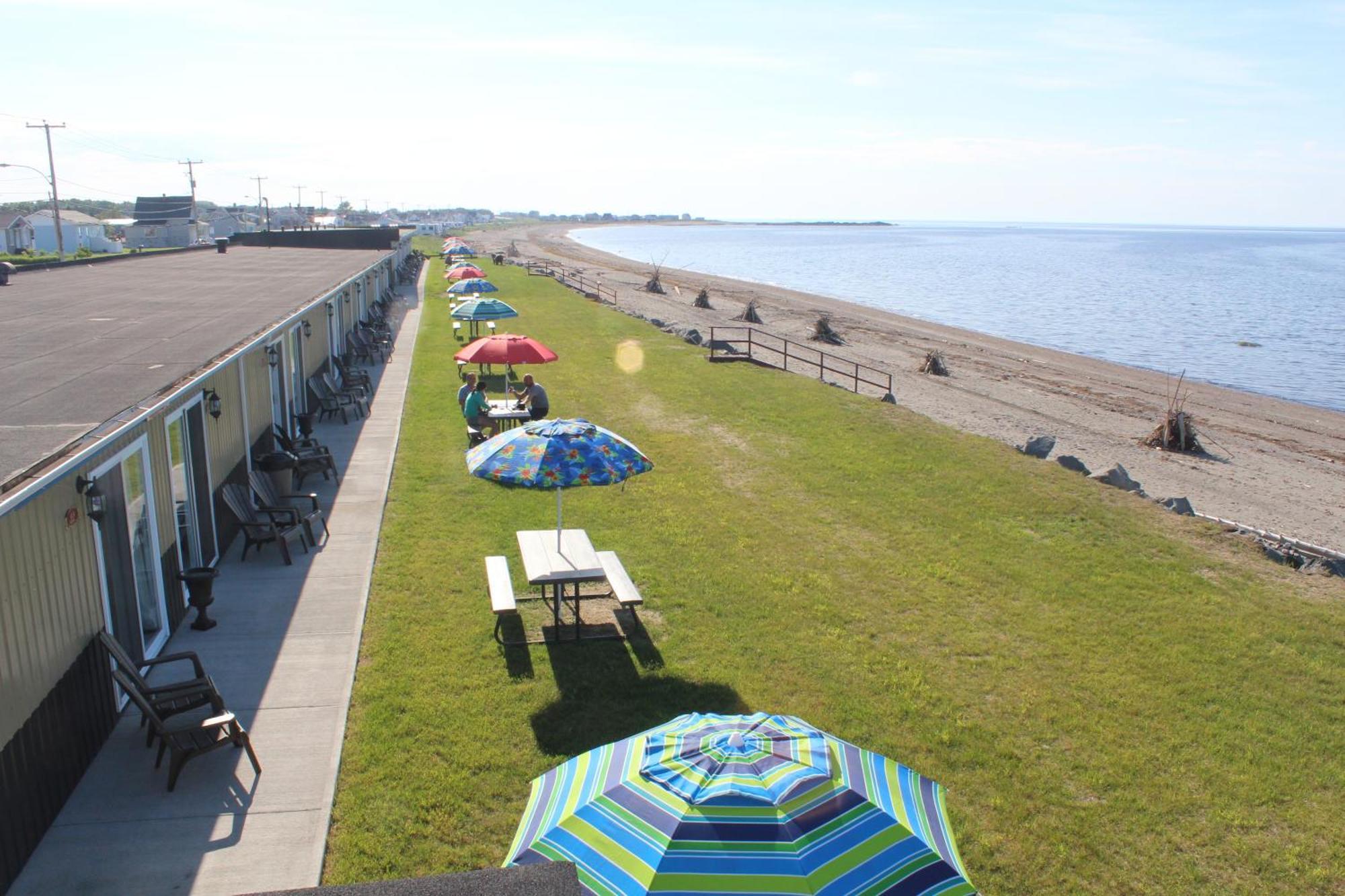 Motel Manoir sur Mer Sainte Anne-des-Chênes Exterior foto